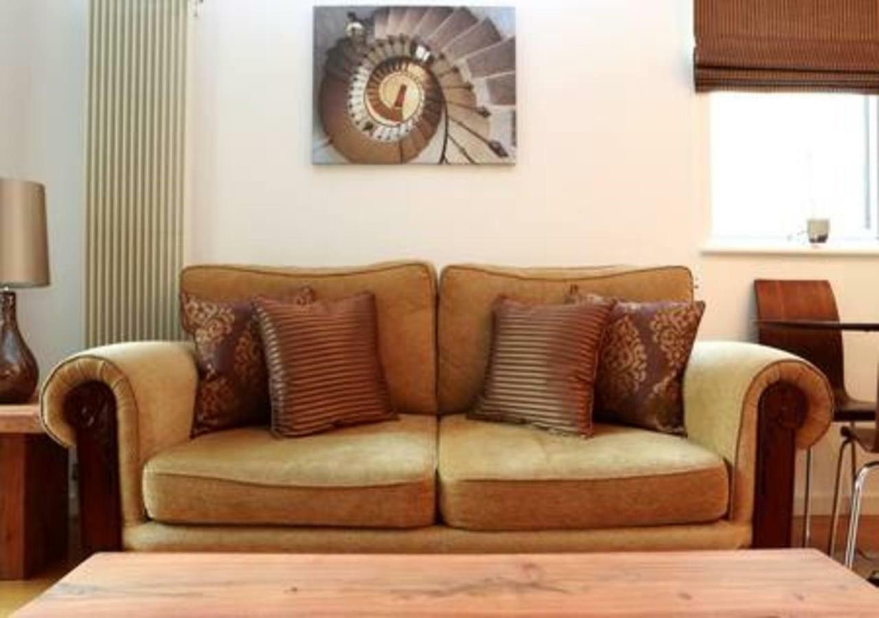Apartamento The Park - Holyrood Road With Free Parking Edimburgo Exterior foto